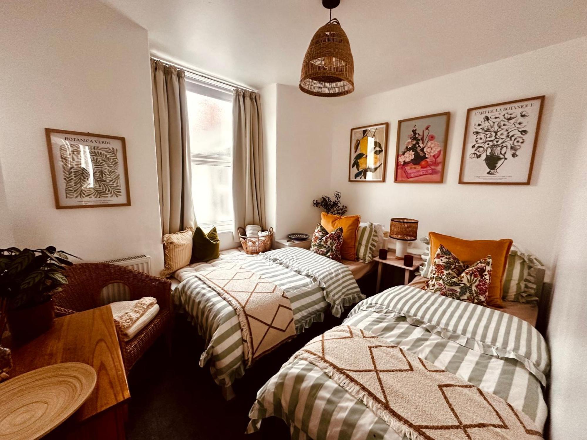 Mor Heli Guest House Крикийт Екстериор снимка